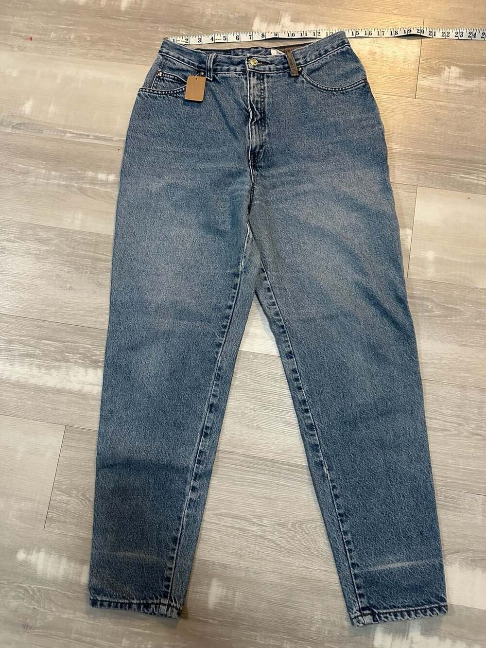 Vintage Levi's 900 Series High Rise Relaxed Fit Tapered Jeans
